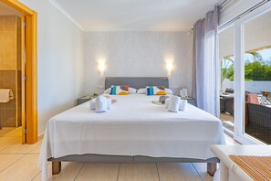 5 Schlafzimmer, Bügeleisen/Bügelbrett, kostenloses WLAN, Bettwäsche