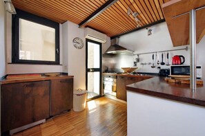 Coffee/tea maker, fridge, microwave, oven - Rome, historic center, characteristic apartment for 6 (Roma)