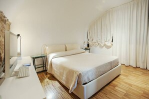 2 habitaciones, tabla de planchar con plancha y wifi gratis