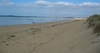 Maison récente, 600 m de la plage. TrÚs calme. Tout confort