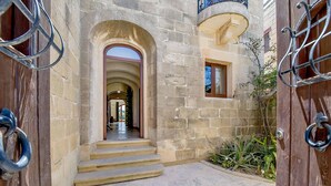 Exterior detail - The Olives Holiday Home (San Lawrenz)