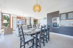 Dining - Villa Lia - PlusHolidays (Calpe)