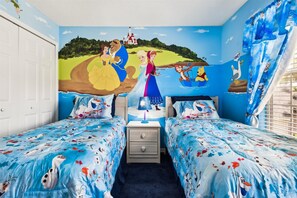 7 bedrooms, in-room safe, iron/ironing board, free WiFi