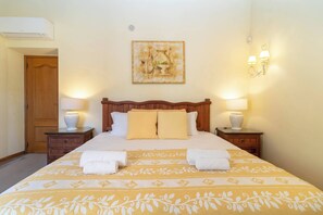3 habitaciones, tabla de planchar con plancha, wifi y ropa de cama