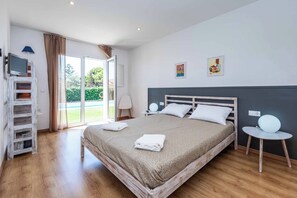 3 bedrooms, WiFi, bed sheets