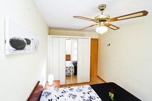 1 bedroom, iron/ironing board, free WiFi, bed sheets - MORISCA Apartment (Salou)