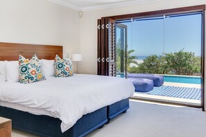 Apartment | 4 bedrooms, premium bedding, desk, laptop workspace - Jumeirah Blue - Four Bedroom House, Sleeps 8 (Cape Town)