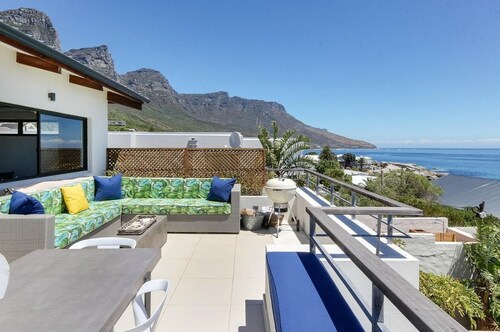 Jumeirah Blue - Four Bedroom House, Sleeps 8