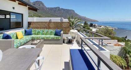 Jumeirah Blue - Four Bedroom House, Sleeps 8