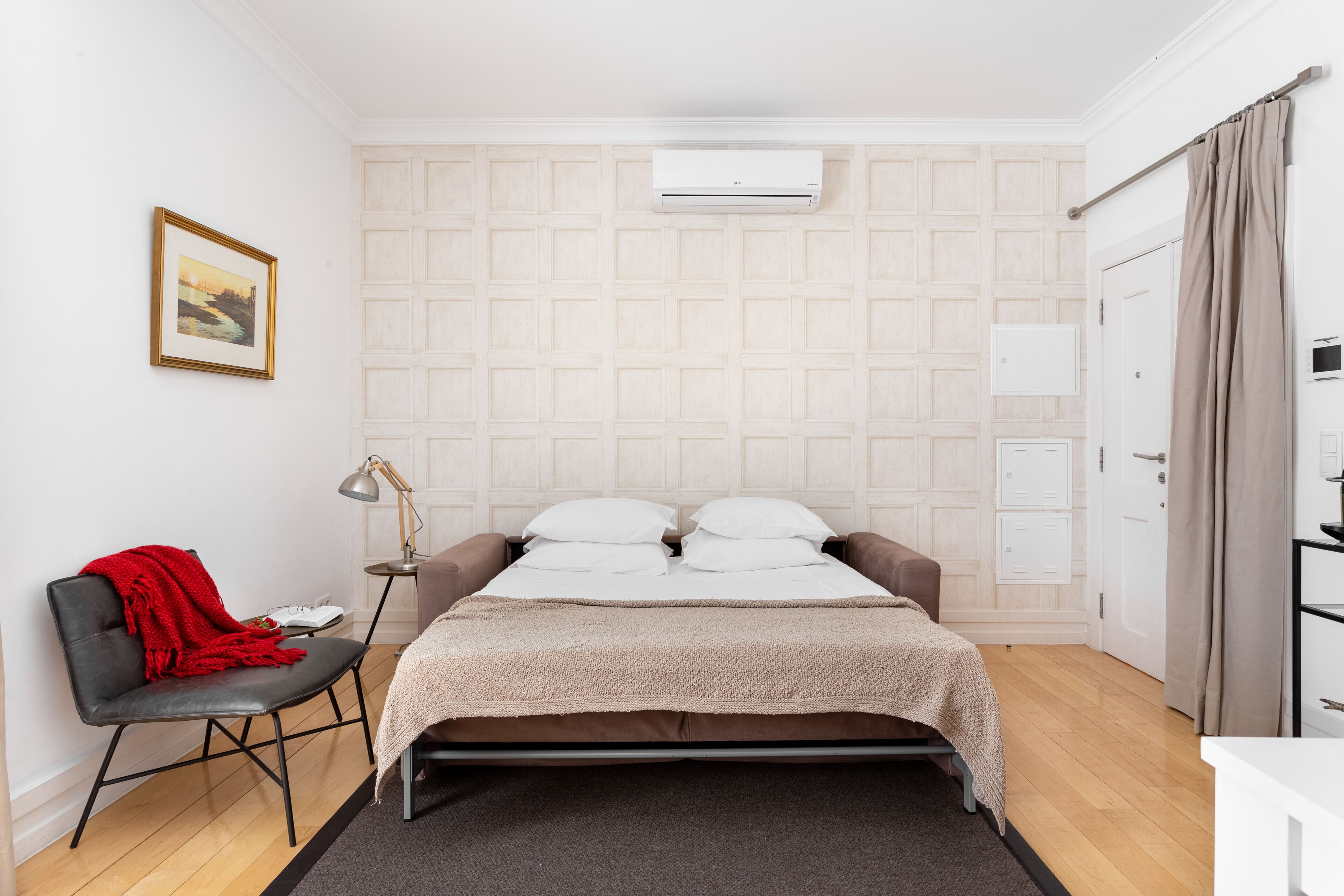Lounge with comfortable sofa bed for 2 extra guests