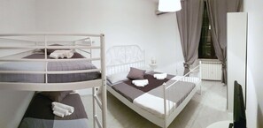 1 chambre, fer et planche à repasser, Wi-Fi gratuit, draps fournis