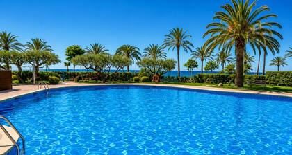 Row house with pool in La Llosa