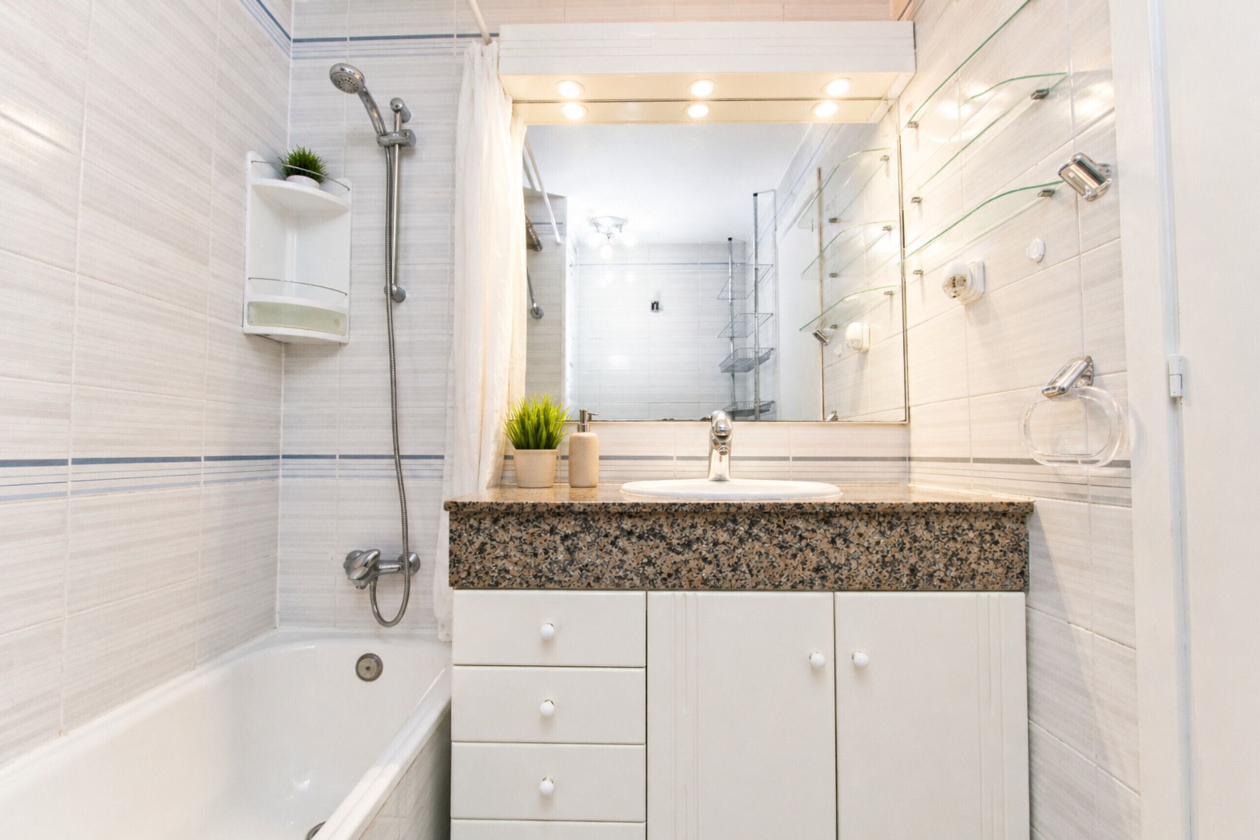 Baignoire, serviettes fournies
