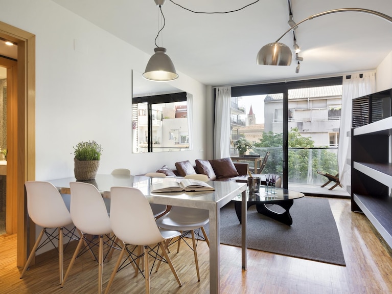 My Space Barcelona 6 Apart. To Reach 36 People At Clínica Barraquer - バルセロナ