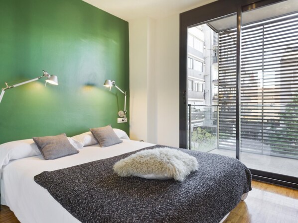 3 bedrooms, iron/ironing board, travel cot, free WiFi