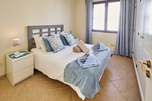 4 slaapkamers, een kluis op de kamer, een strijkplank/strijkijzer