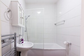 City Apartment, City View | Bathroom shower