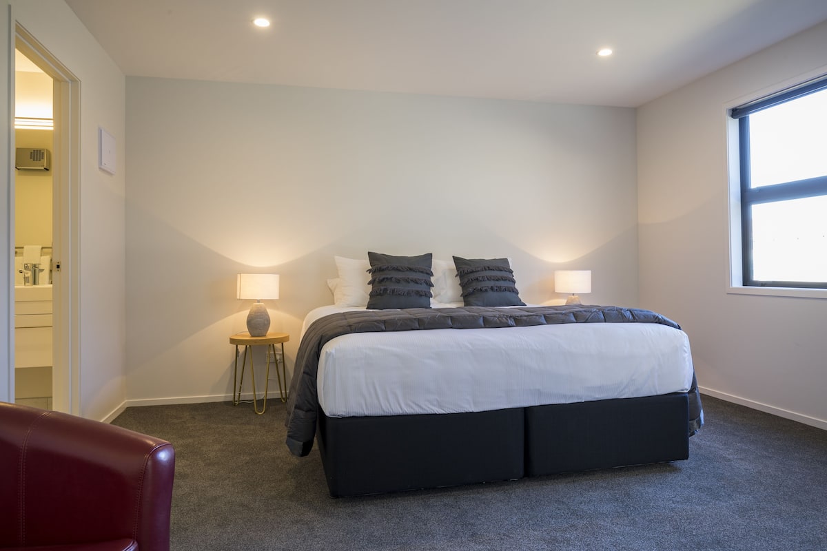 Studio – superior (Large Studio Unit) | Sengetøy av topp kvalitet og Tempur-Pedic-senger