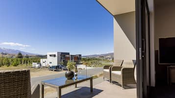 2 Bedroom Apartment | Balcony