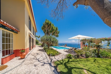 Funchal Character Villa, Seaview | Quinta Alegria