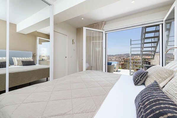 2 bedrooms, iron/ironing board, travel crib, free WiFi