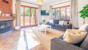 Televisie en een tafeltennistafel