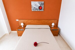 1 bedroom, iron/ironing board, free WiFi, bed sheets - TRAMUNTANA Apartment - Salou Villa (Salou)