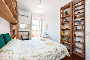 2 chambres, fer et planche à repasser, Wi-Fi gratuit, draps fournis