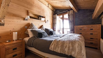 3 slaapkamers, een kluis op de kamer, een strijkplank/strijkijzer