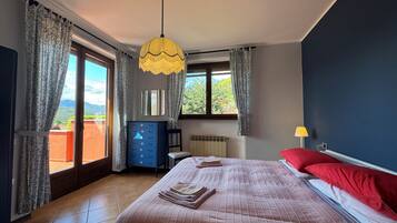 4 camere, ferro/asse da stiro, Wi-Fi, lenzuola