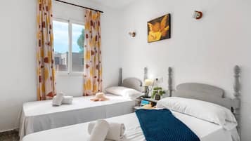 8 bedrooms, iron/ironing board, free WiFi, bed sheets