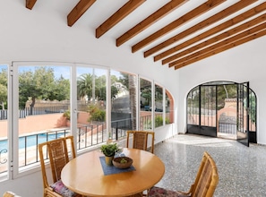 Dining - Villa Enzo - PlusHolidays (Moraira)