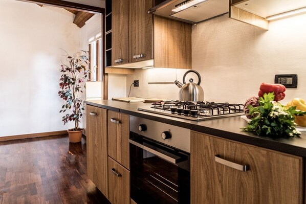 Fridge, microwave, oven, stovetop