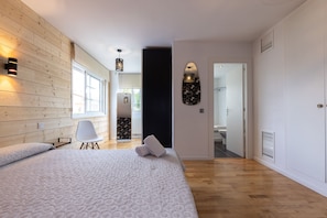 5 habitaciones, tabla de planchar con plancha y wifi gratis