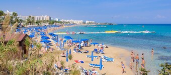 Silver Sands Penthouse - Charming Protaras Centre Getaway