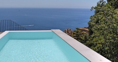 Overlooking Calheta Beach | Casa Do Julio