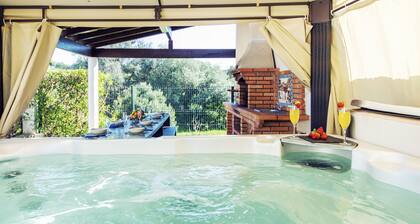 Villa w/ heatable pool, jacuzzi & BBQ, Armação