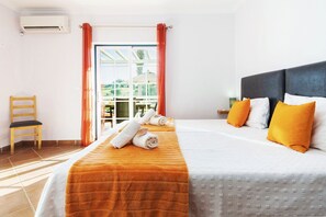 6 bedrooms, in-room safe, iron/ironing board, free WiFi - Villa w/ heatable pool, jacuzzi & BBQ, Armação (Armação de Pêra)