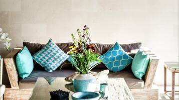 Smart-tv, boeken en een filmbibliotheek