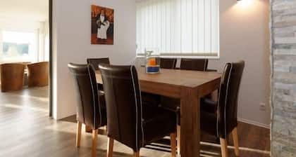 Vacation home for families and groups