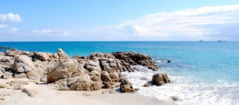 Close to the beach, the lovely TRIPLETTE OUEST