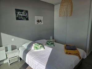 2 habitaciones, tabla de planchar con plancha y wifi gratis 