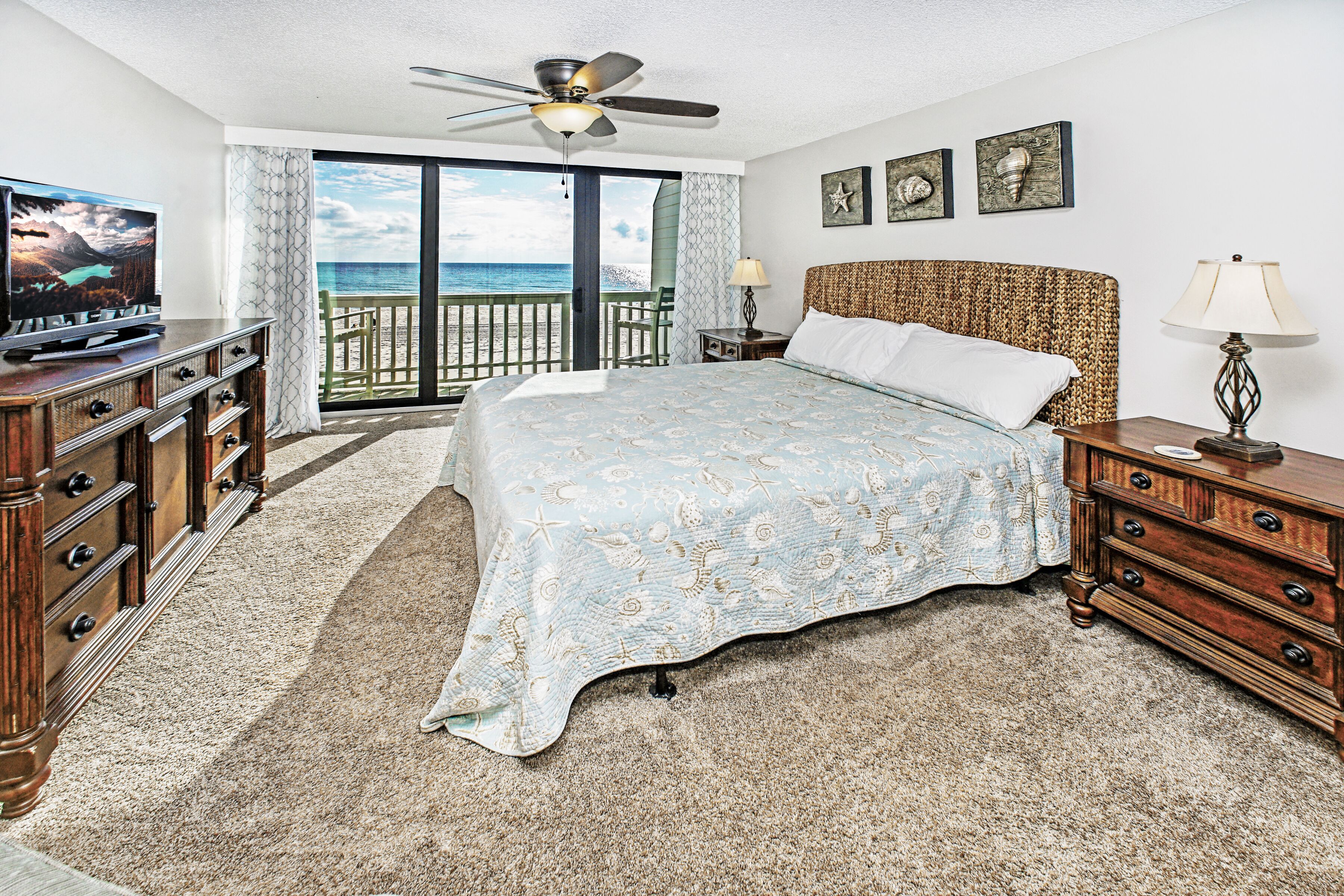 2 bedrooms, WiFi (free), bed sheets