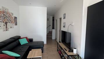 TV connectée, table de tennis de table