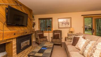 TV, fireplace, DVD player
