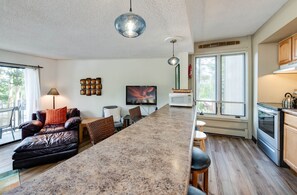 Interior - Gold Camp Miner's Claim Condo: On Shuttle Route (Breckenridge)