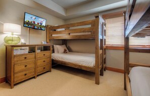 8 habitaciones, tabla de planchar con plancha y wifi gratis 