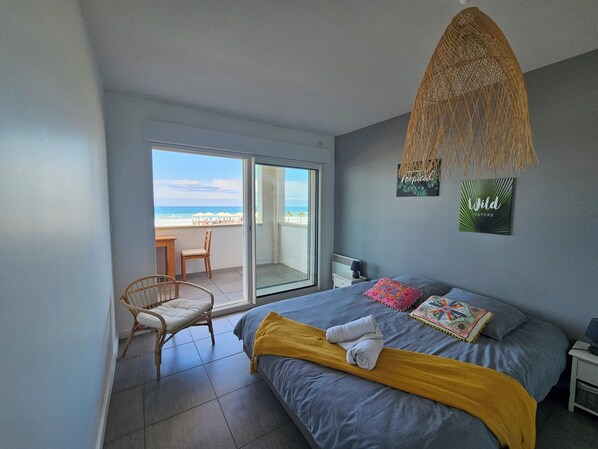 2 chambres, fer et planche à repasser, Wi-Fi, draps fournis