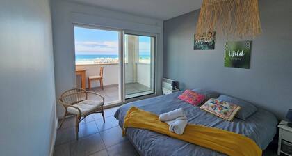 Appartement lumineux +Terrasse15m2, face mer, WIFI, Parking inclus,6pers, N°1