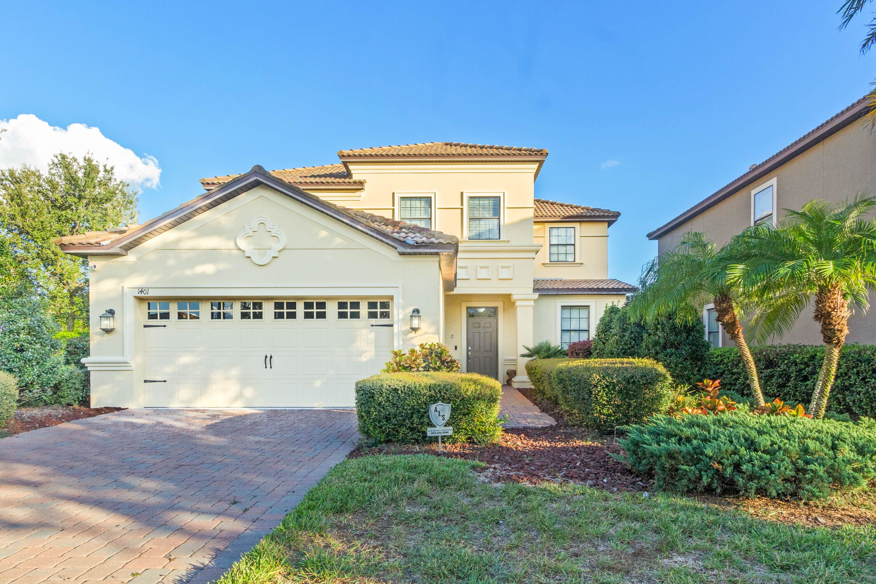 ShowHome 5 bedroom Champions Gate Villa Next To The Clubhouse
